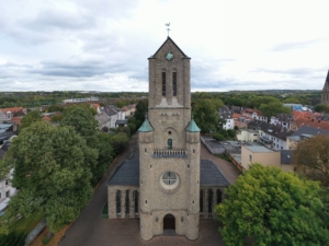 Luftaufnahme der St. Marienkirche in Langendreer